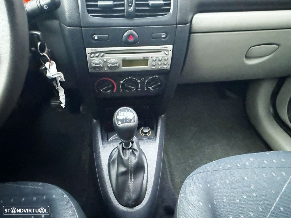 Renault Clio 1.5 dCi Dynamique Luxe - 14