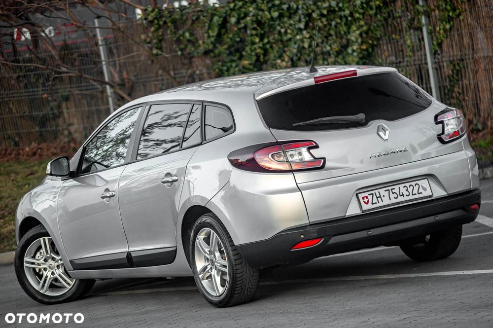 Renault Megane 2.0 140 CVT Dynamique - 11