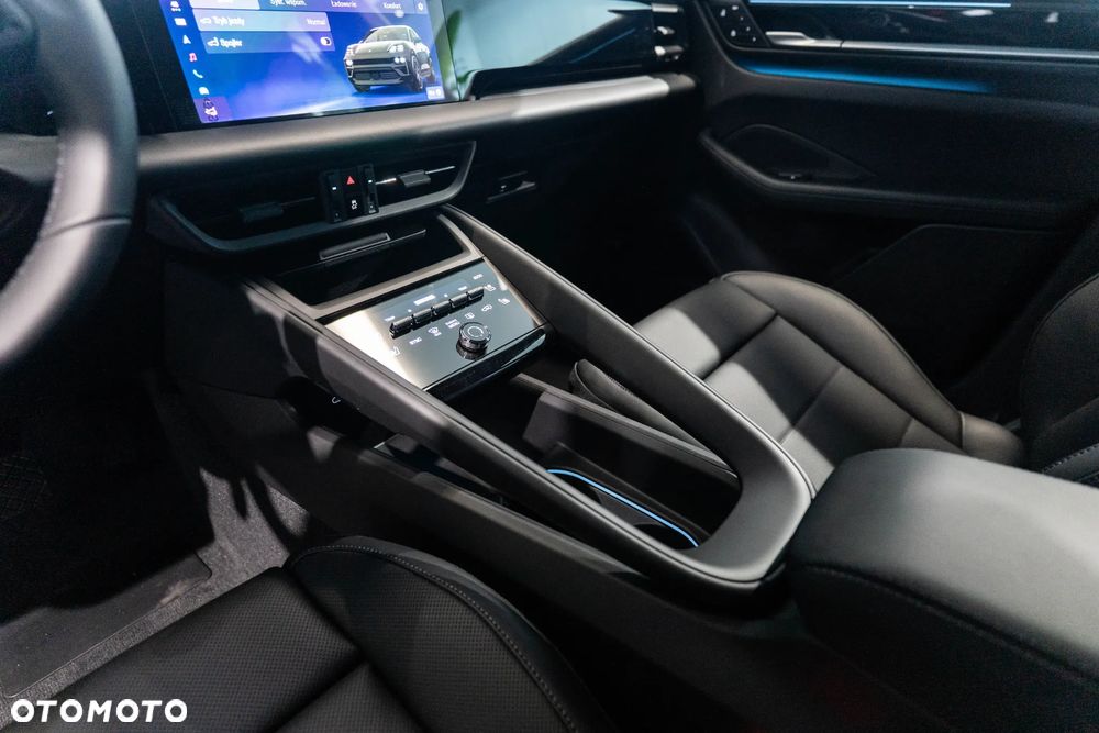 Porsche Macan - 28