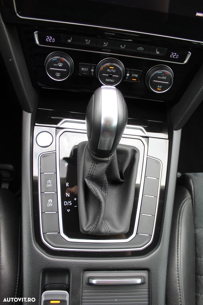 Volkswagen Passat - 23