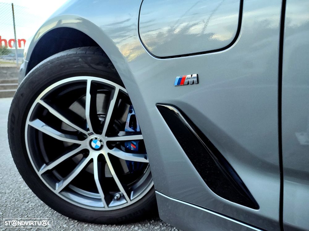 BMW 530 e Pack Desportivo M - 38