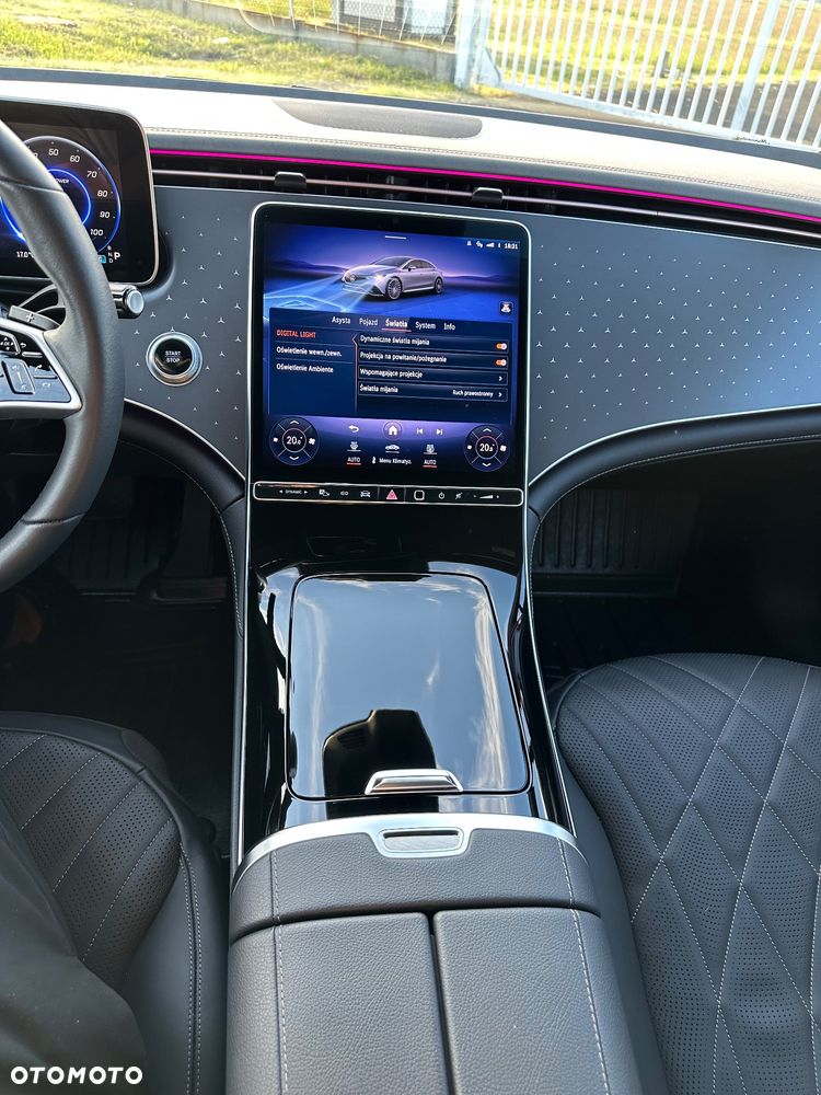 Mercedes-Benz EQE 350 90.5kWh 4-Matic AMG Line - 11