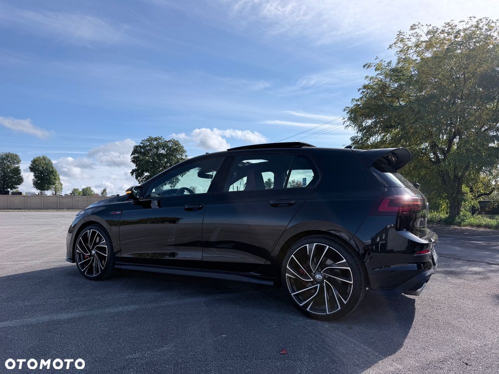 Volkswagen Golf - 17