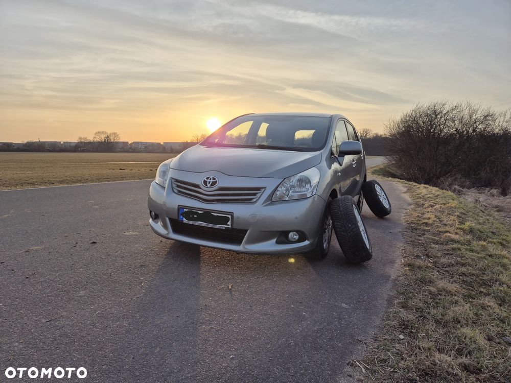 Toyota Verso 1.8 Premium EU5 - 6