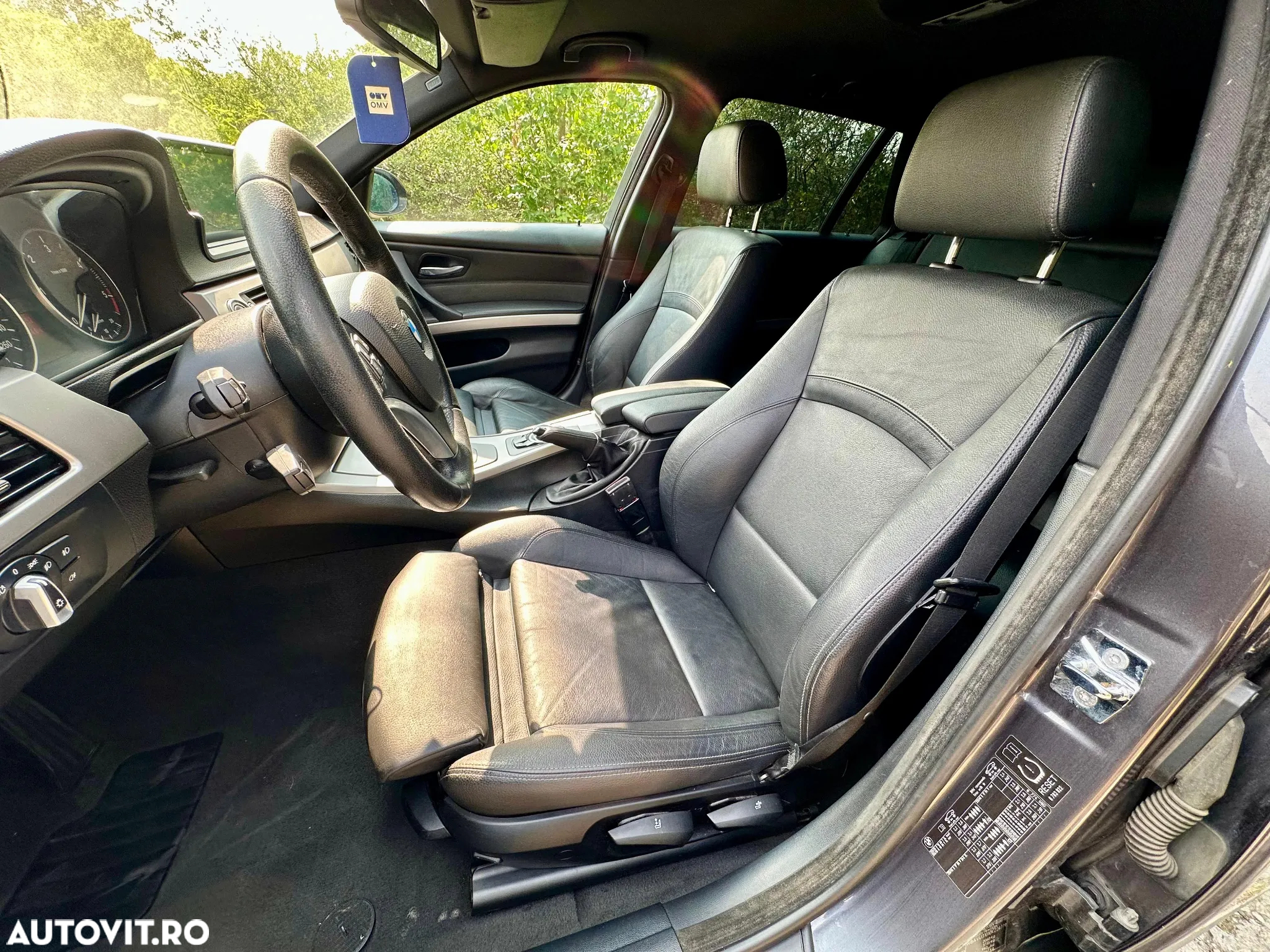 BMW Seria 3 320d DPF Touring Aut. - 15