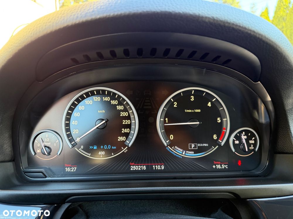 BMW Seria 5 520d Luxury Line - 26