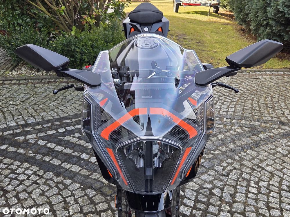 KTM RC 125 - 26