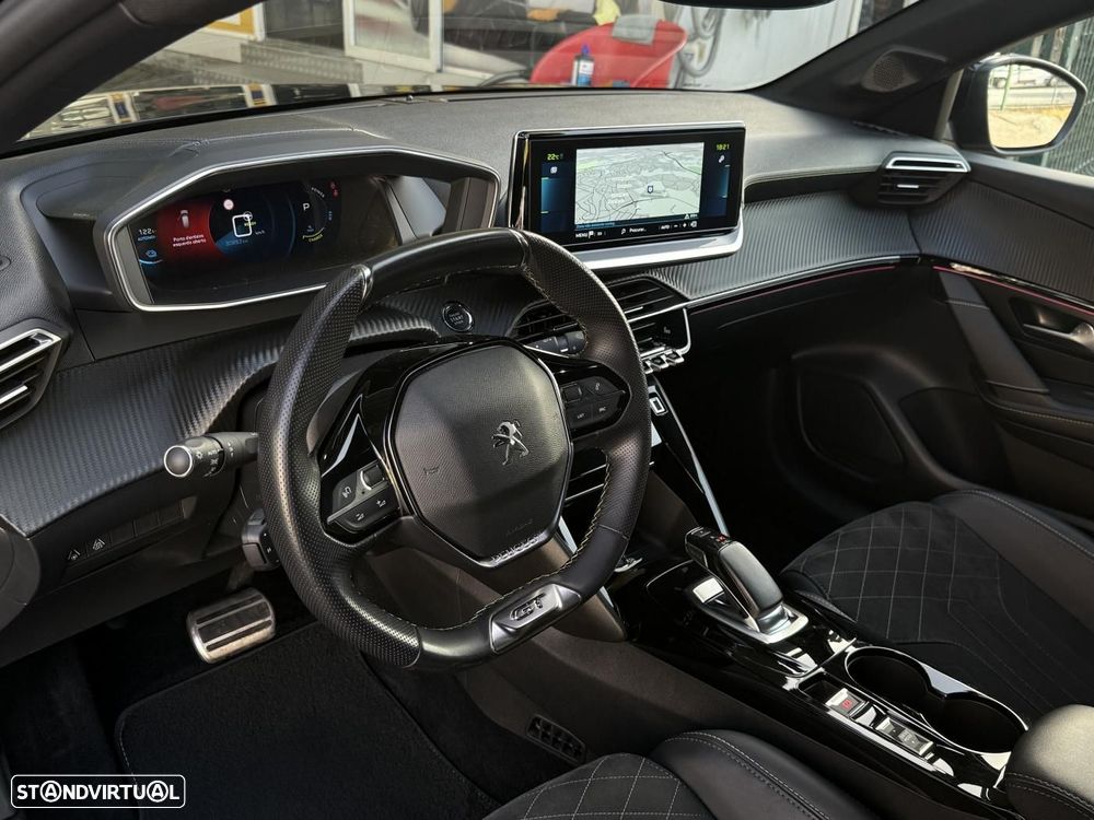Peugeot e-208 GT - 21