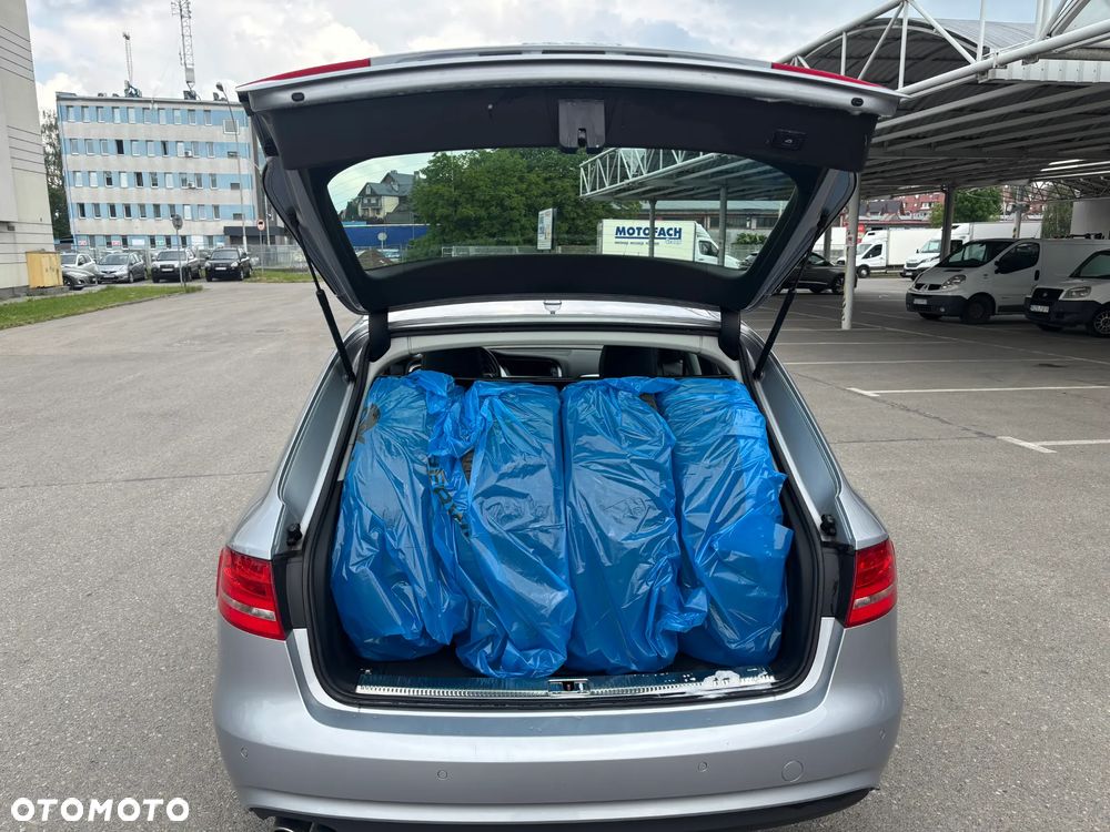 Audi A4 Avant 2.0 TDI Design S tronic - 6