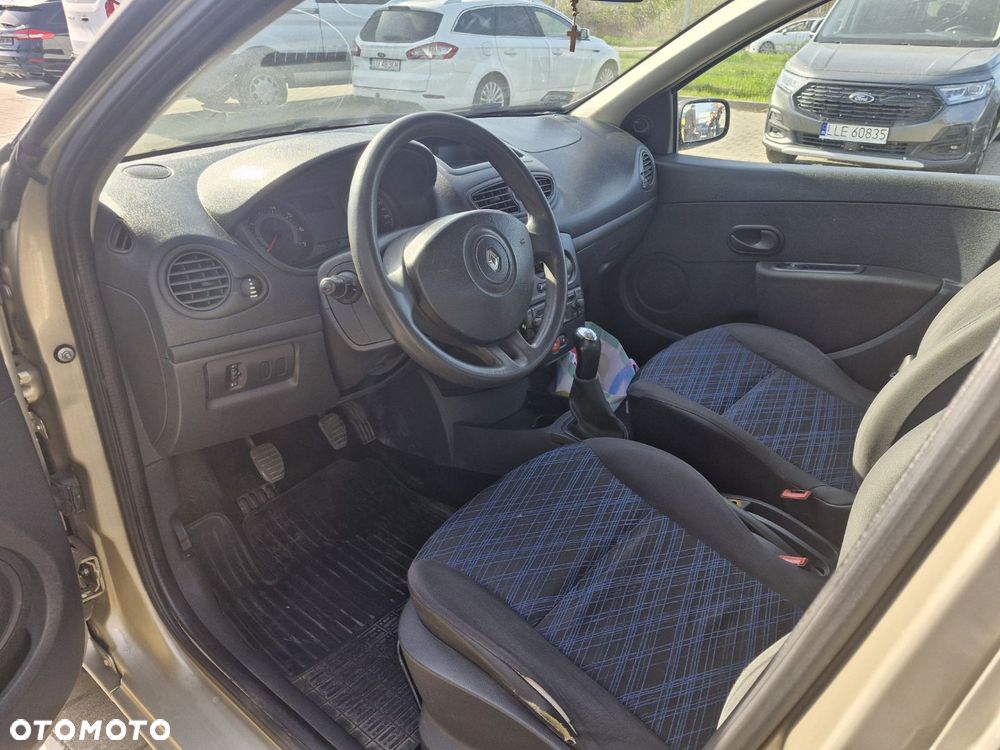 Renault Clio 1.2 16V Expression - 6