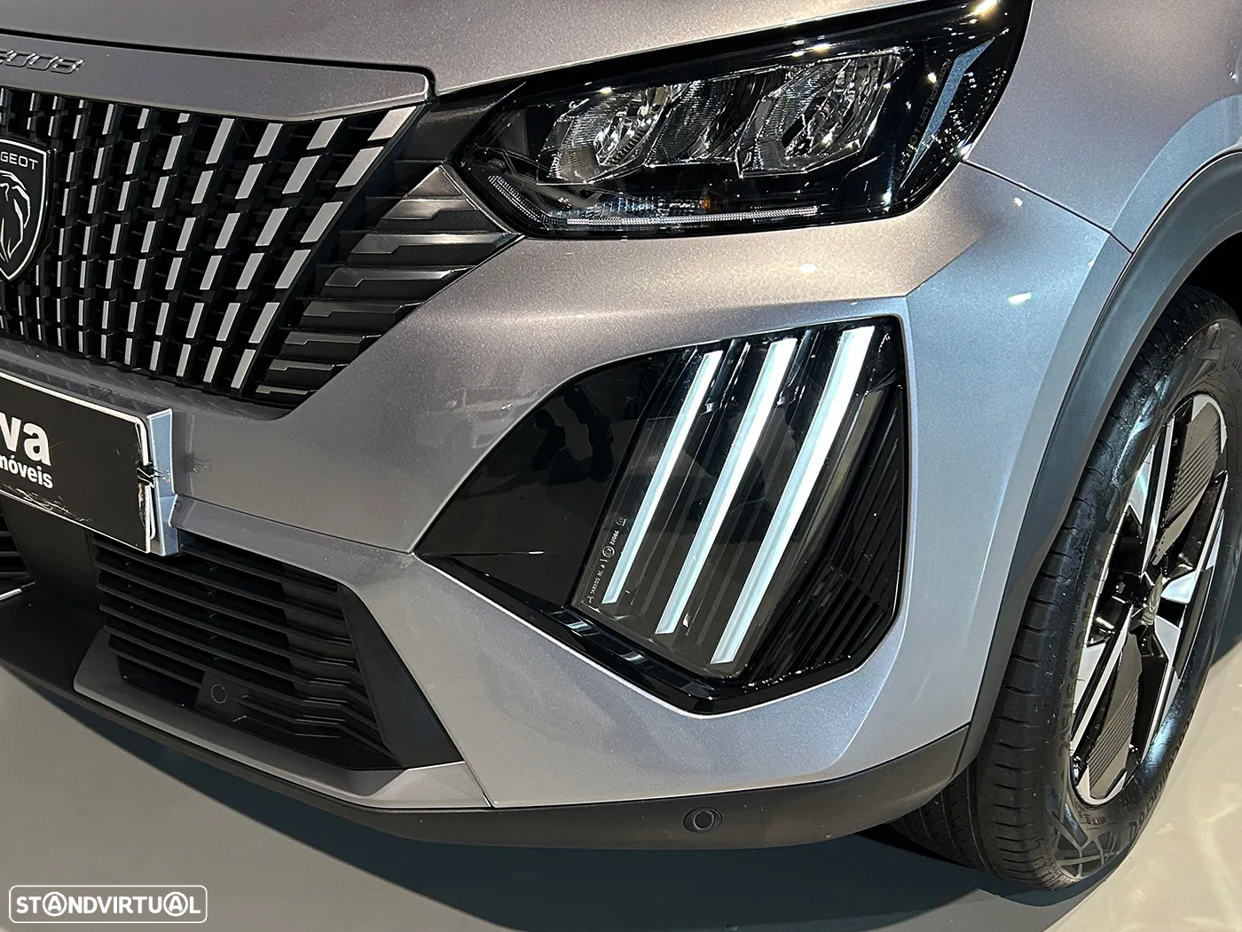 Peugeot 2008 1.2 PureTech Allure EAT8 - 12