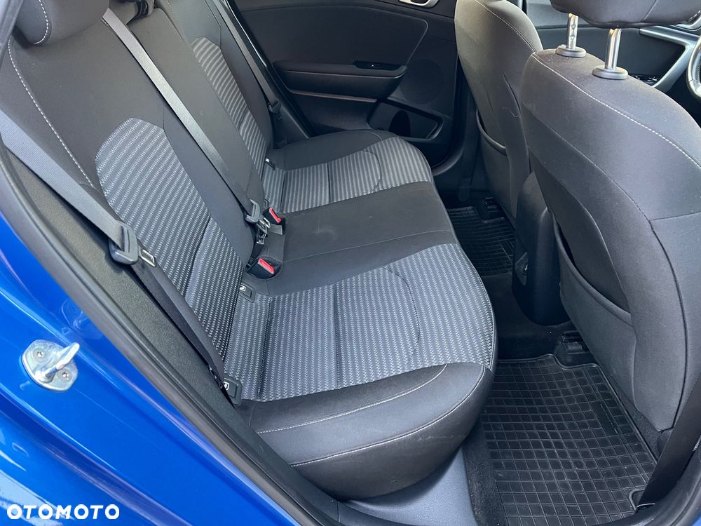 Kia Ceed - 13