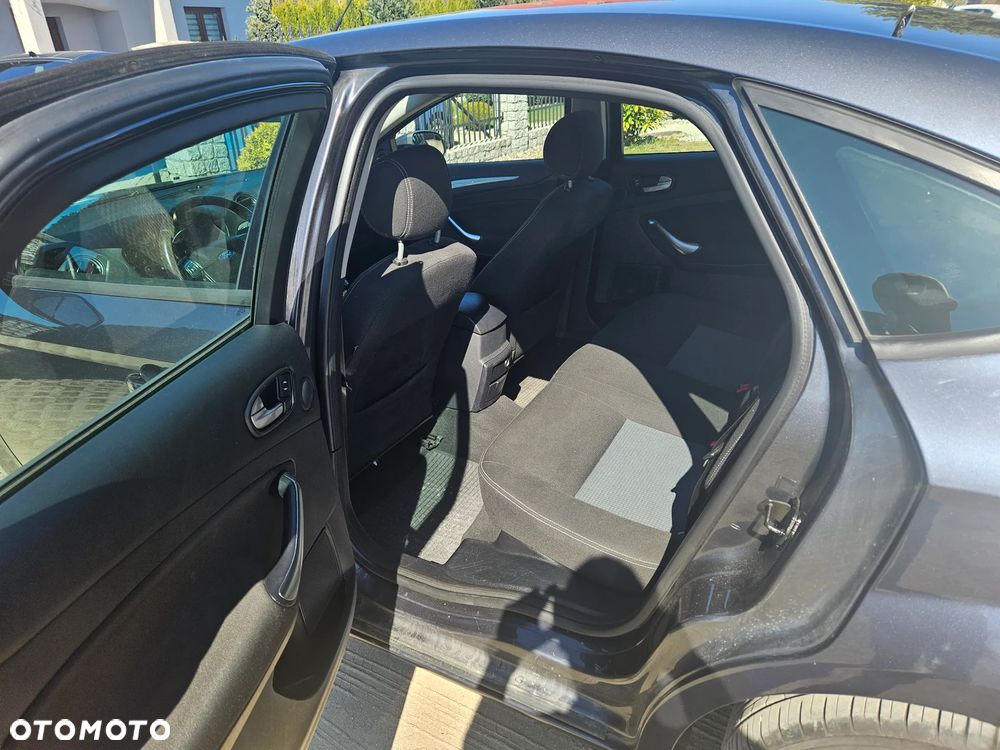 Ford Mondeo 2.0 TDCi Viva Titanium - 9