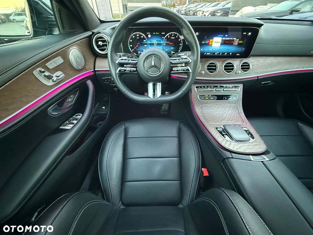 Mercedes-Benz Klasa E 300 de PHEV 4-Matic AMG 9G-Tronic - 39