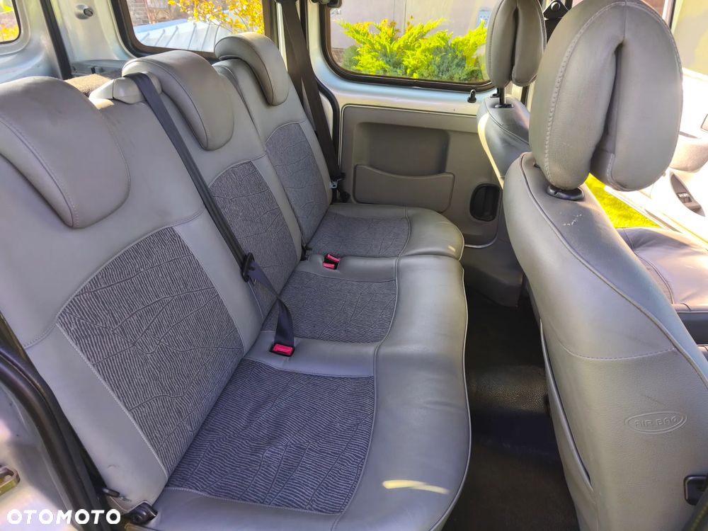 Renault Kangoo 1.6 16V Expression - 24