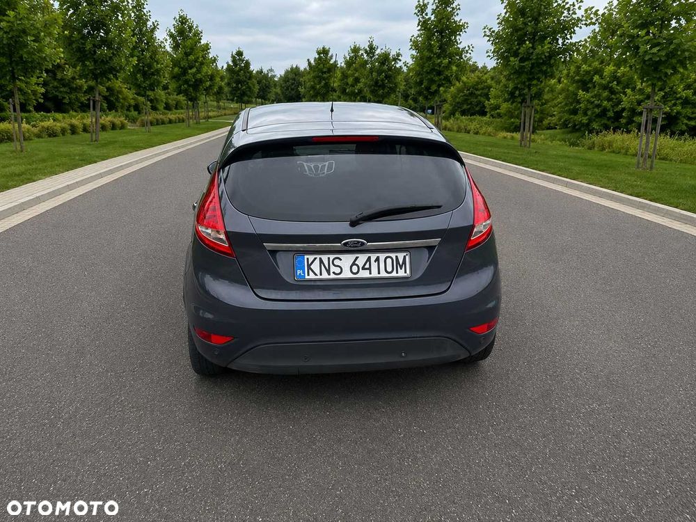 Ford Fiesta - 2