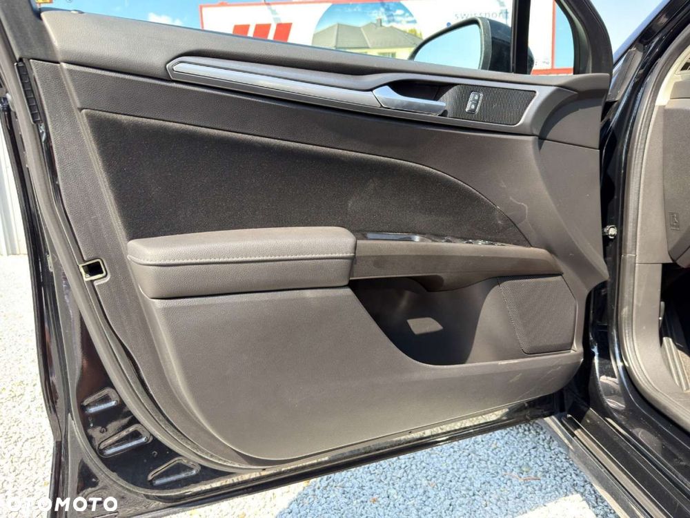 Ford Mondeo - 37