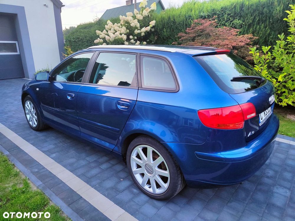 Audi A3 Sportback 1.6 Ambiente - 4
