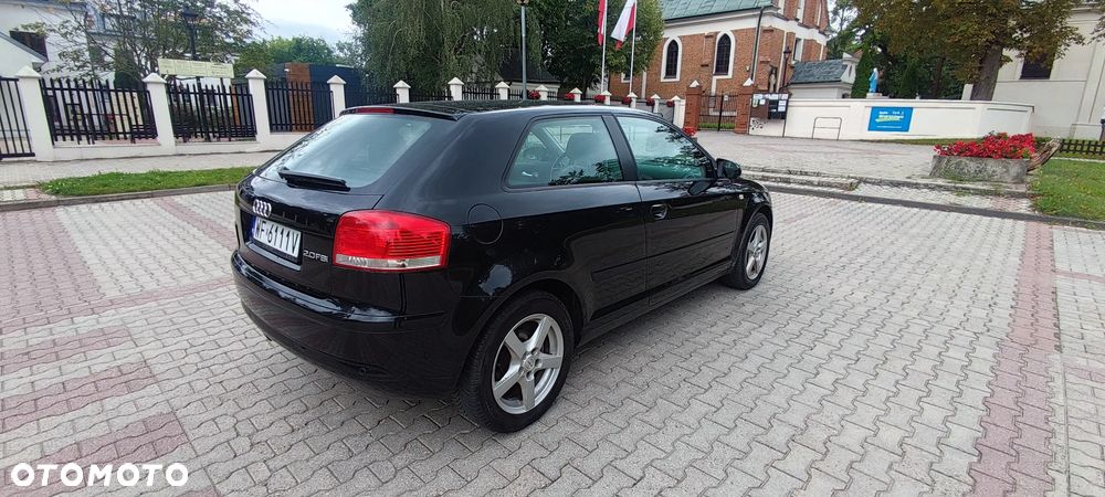 Audi A3 3-drzwiowe 2.0 FSI Ambition - 7