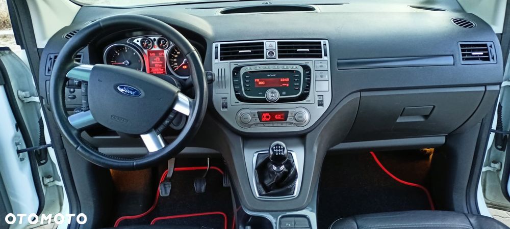 Ford Kuga 2.0 TDCi 2x4 Titanium - 7