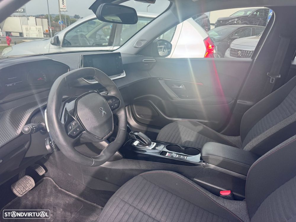 Peugeot 2008 1.2 PureTech Active Pack EAT8 - 9
