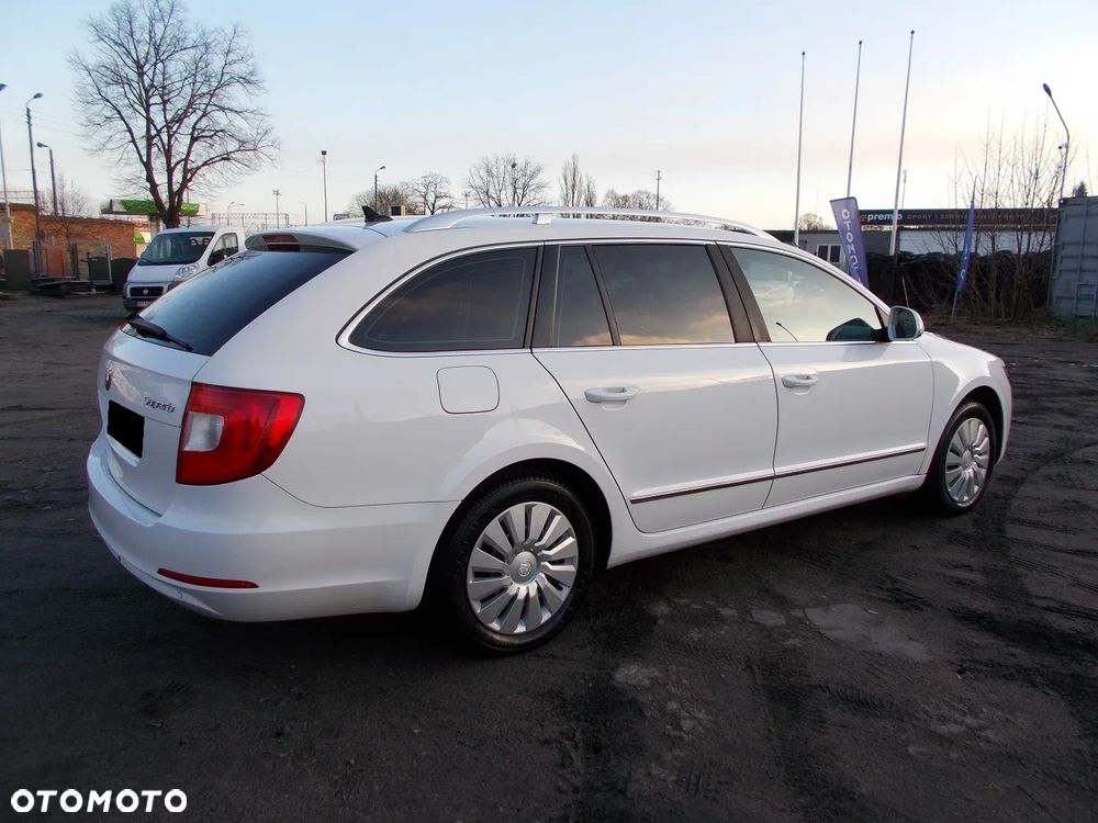 Skoda Superb 2.0 TDI Business DSG - 3