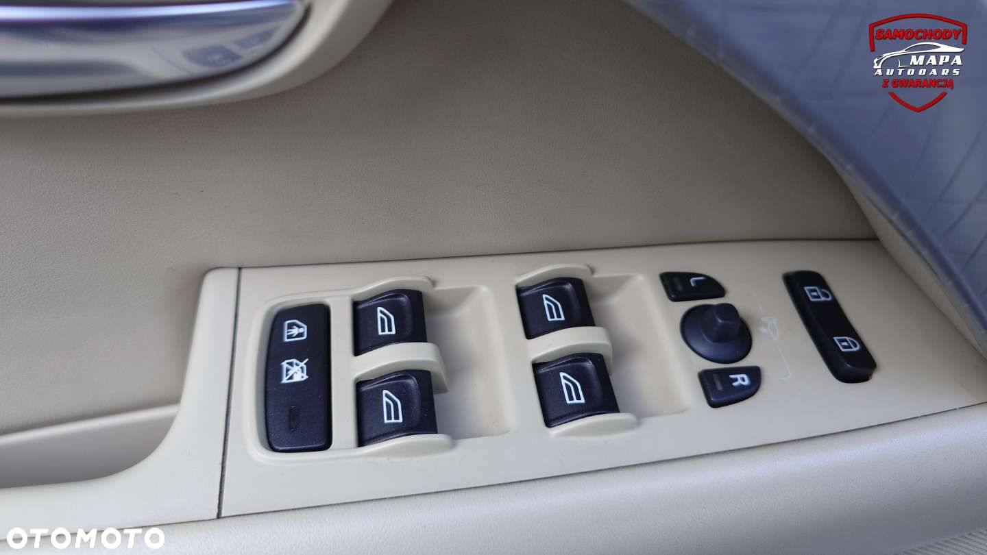 Volvo XC 70 - 23