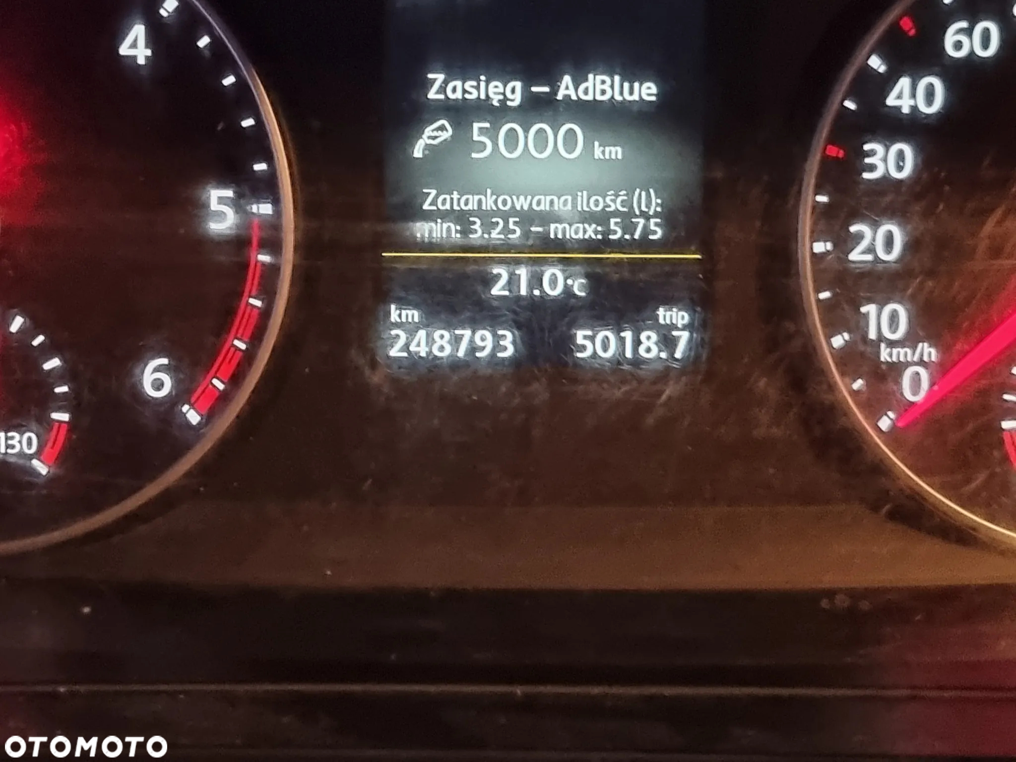 Volkswagen Caravelle 2.0 TDI L2 Highline - 9