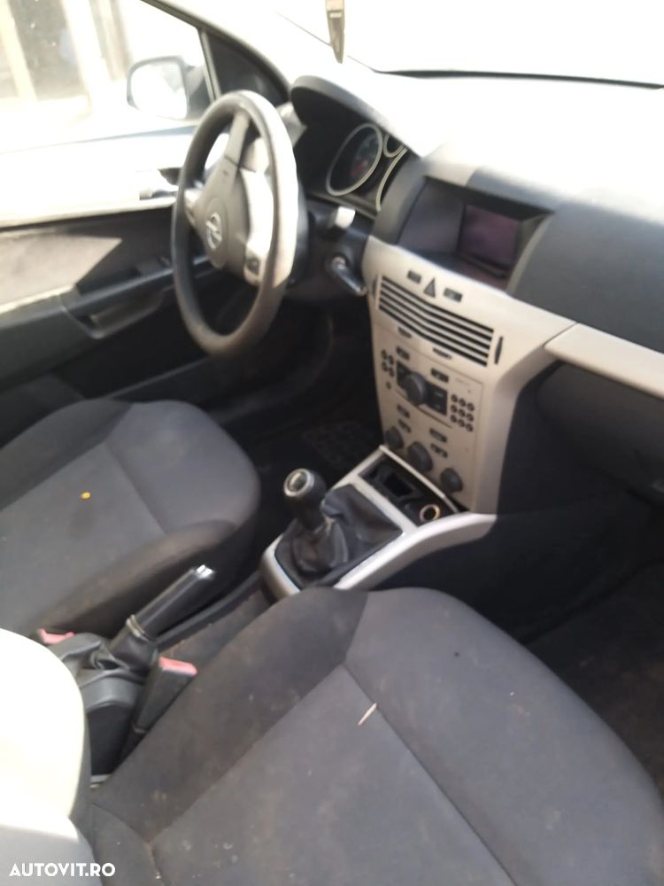 Dezmembram Opel Astra G an 2006, 1.7 - 6