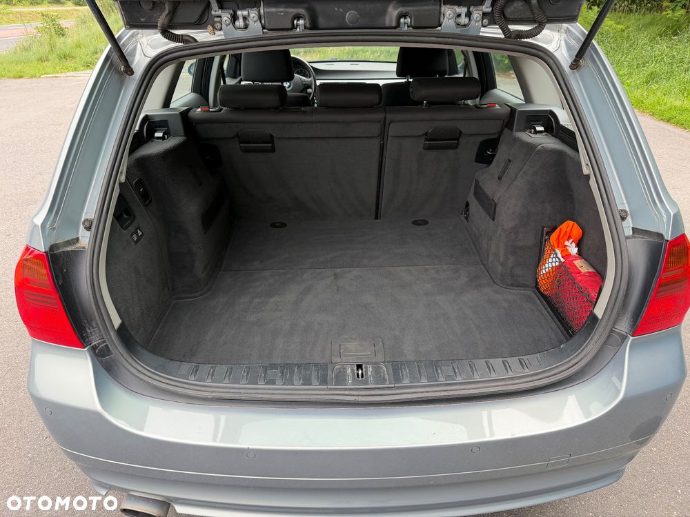 BMW Seria 3 318i Edition Exclusive - 5