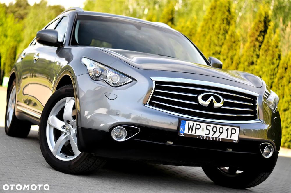 Infiniti QX70 - 14