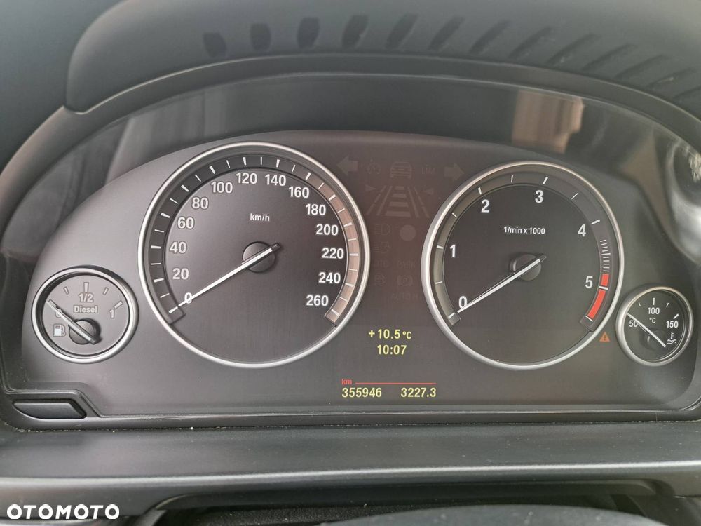 BMW Seria 5 520d Luxury Line - 10