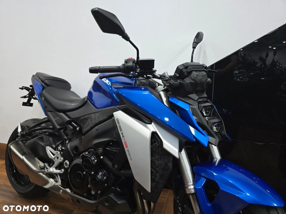 Suzuki GSX - 25