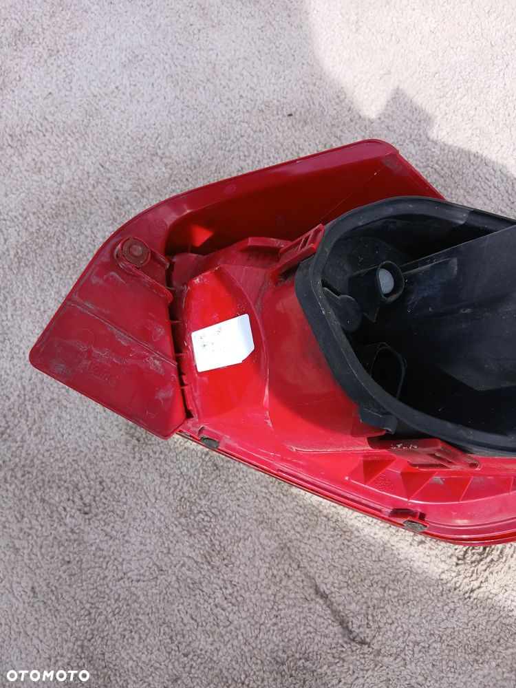 LAMPA TYLNA  PRAWA SEAT IBIZA 6J 3 DRZWI ROK 12/25 - 10