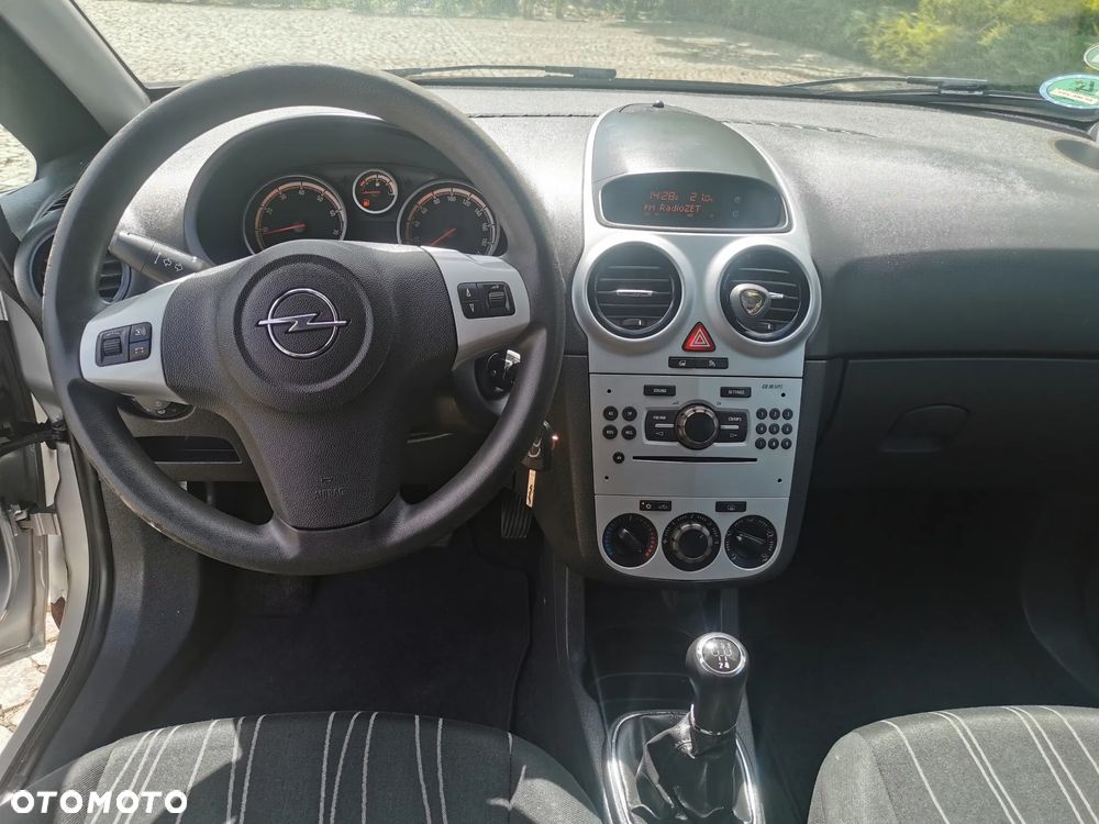 Opel Corsa 1.4 16V Satellite - 8