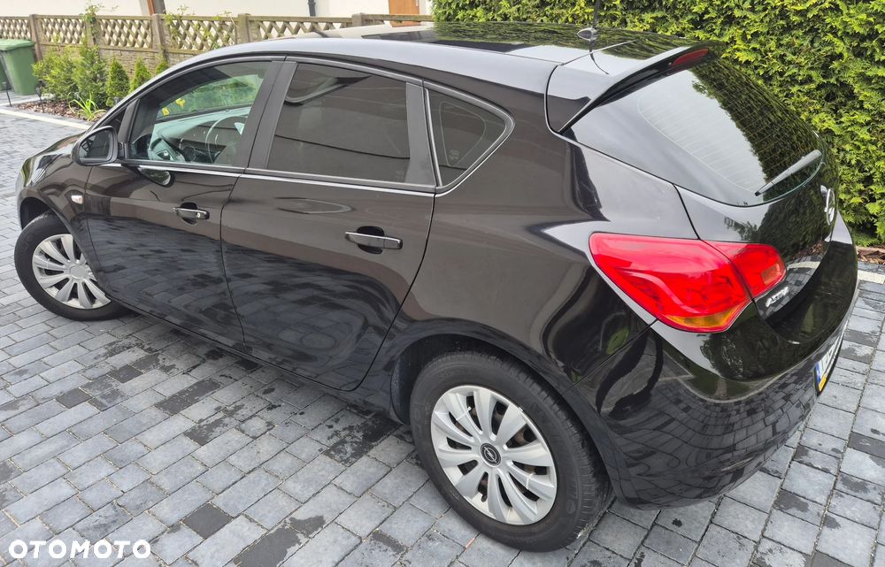 Opel Astra 1.6 - 7