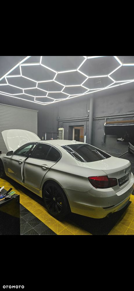 BMW Seria 5 535i Luxury Line - 2