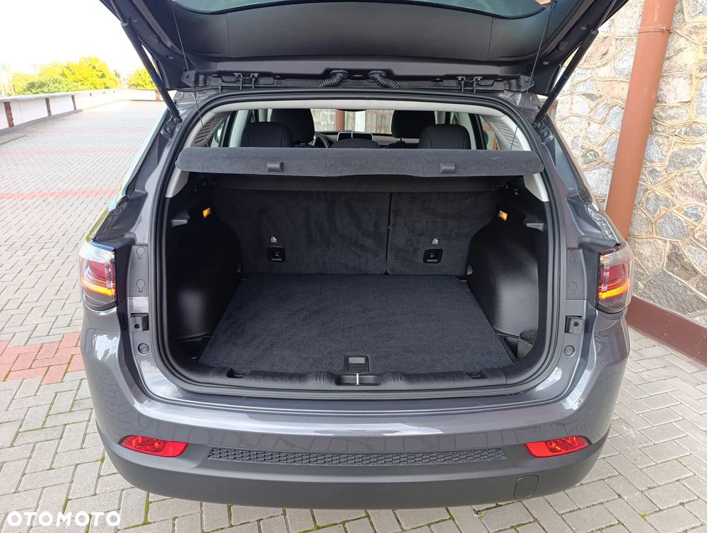 Jeep Compass 1.3 TMair Longitude FWD S&S - 32