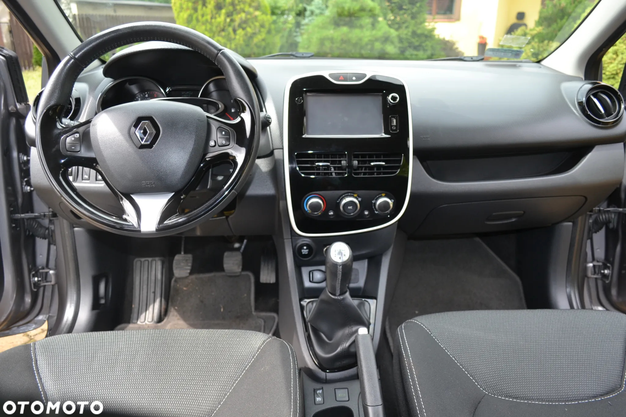 Renault Clio 1.5 dCi Authentique - 10