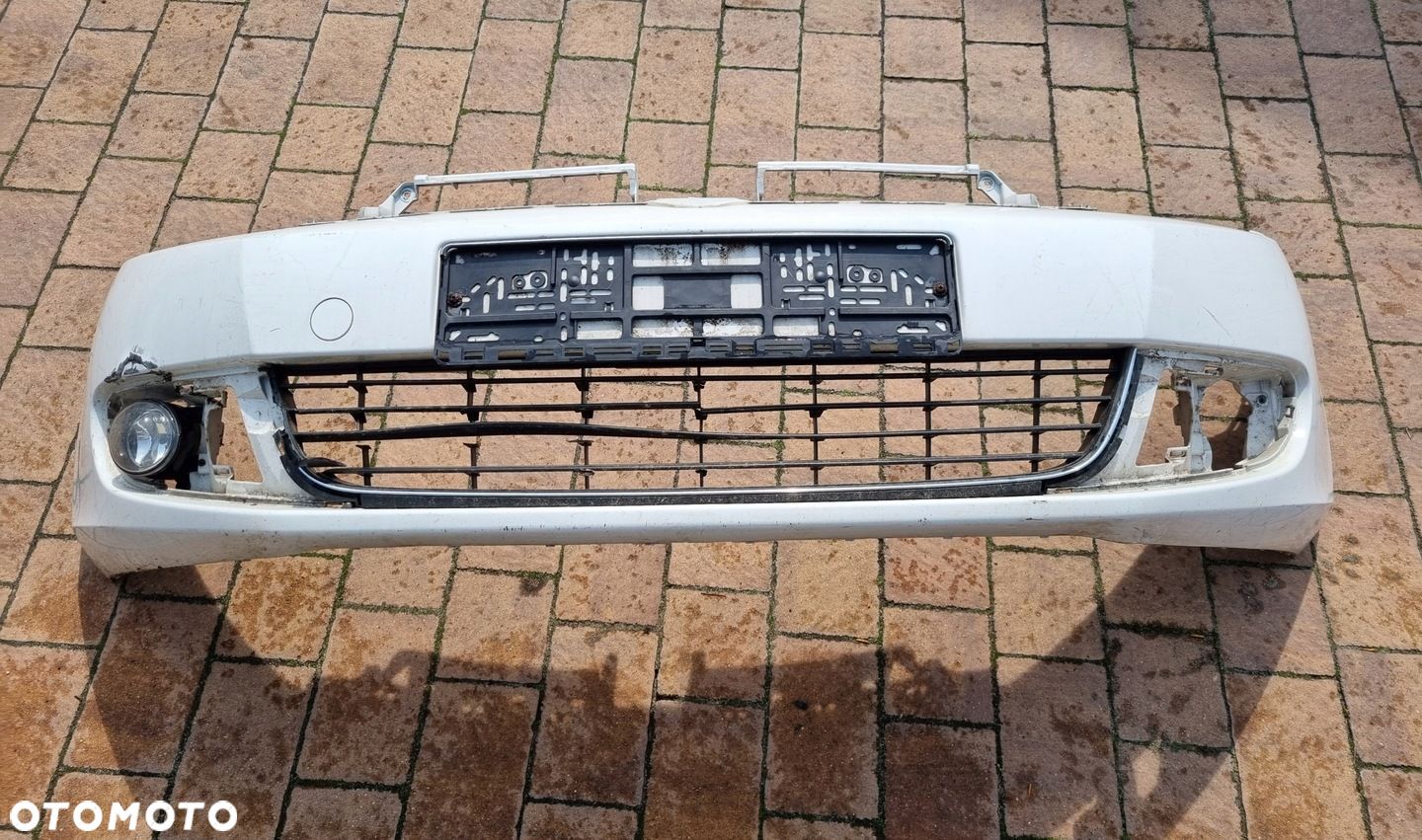 vw golf 6 VI zderzak przód bez dziur - 1