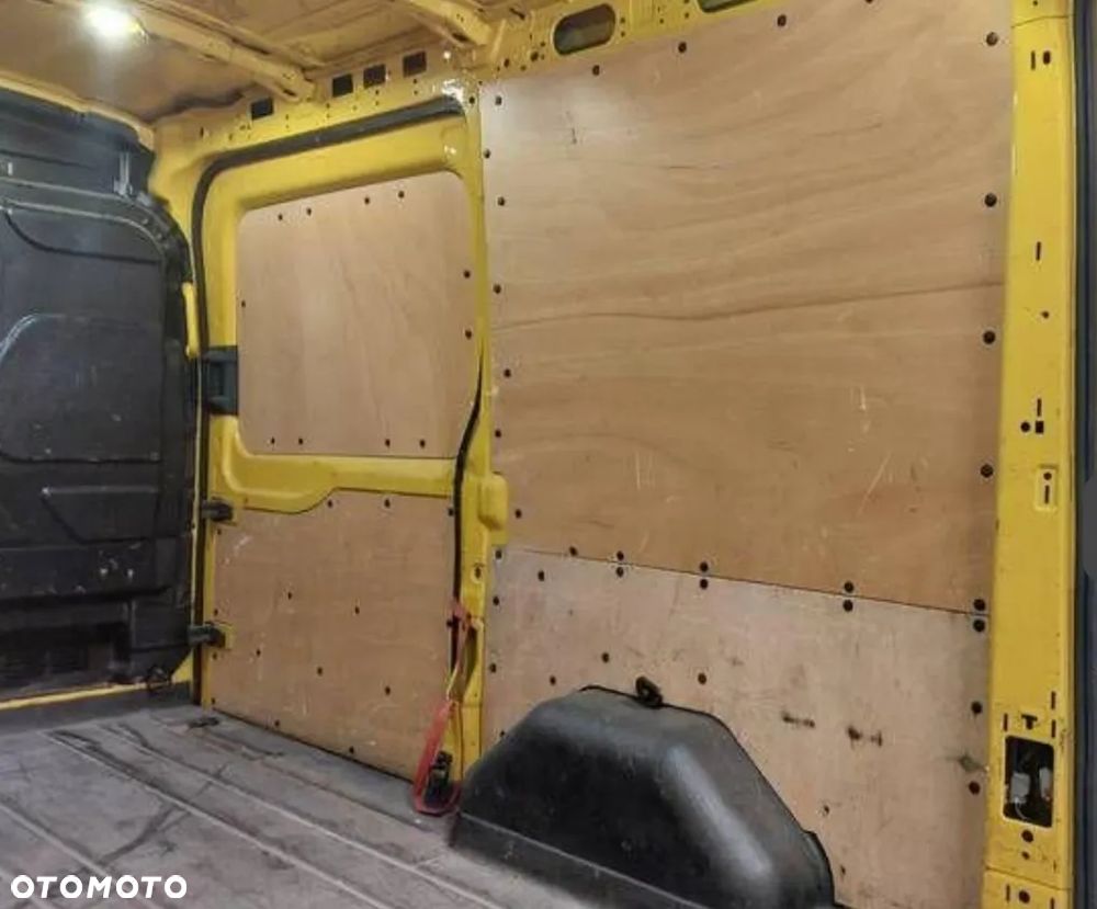 Ford Transit - 25