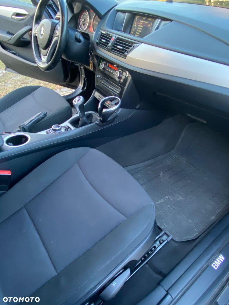 BMW X1 sDrive16d xLine - 12