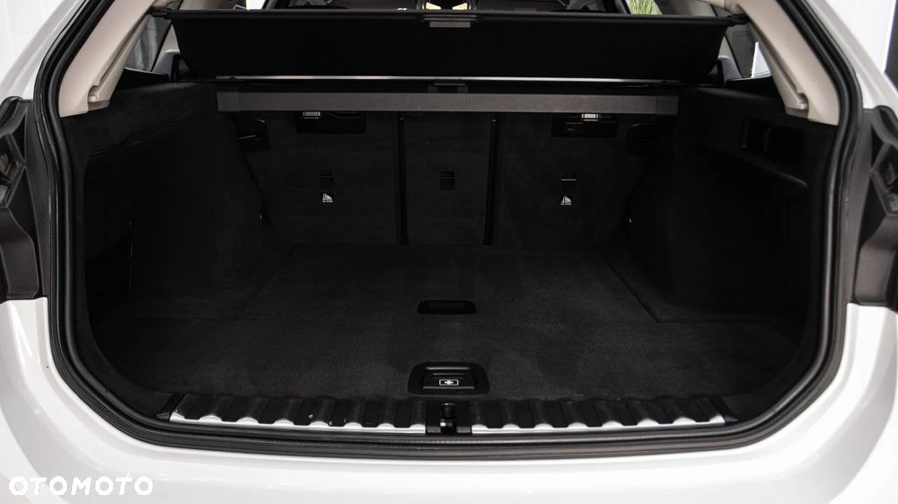 BMW Seria 3 318i Sport Line - 16