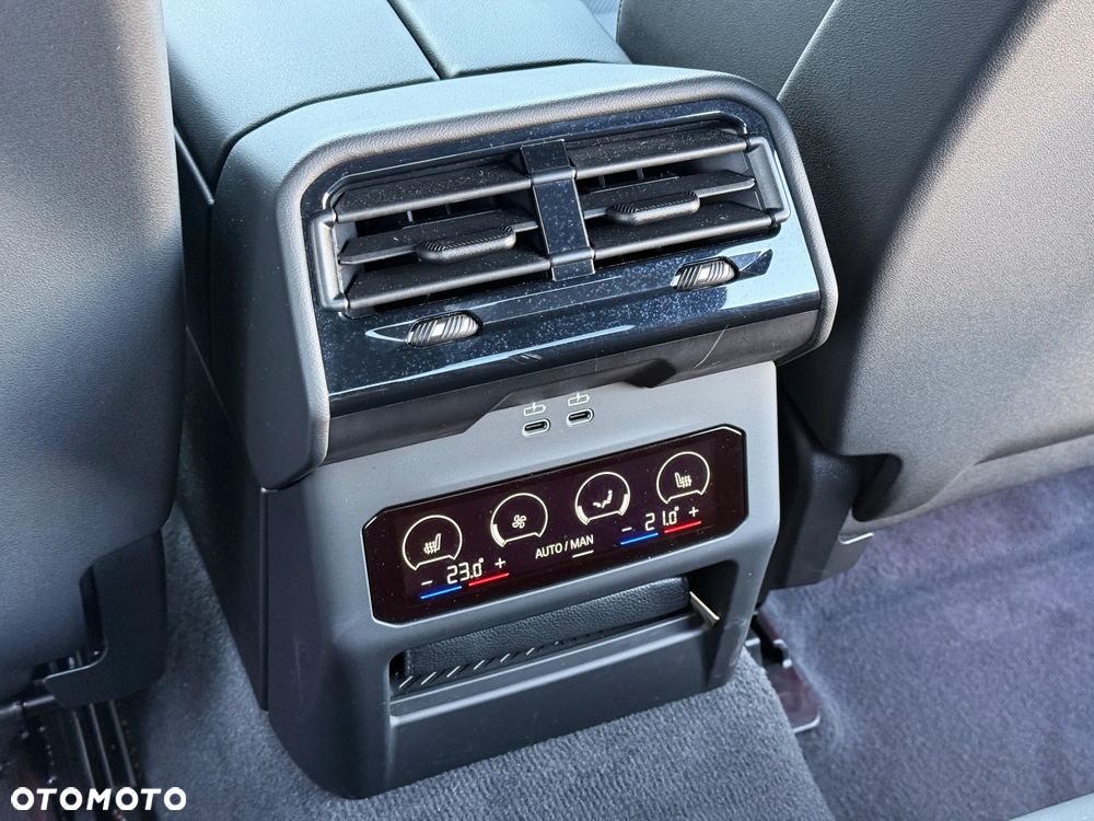 BMW Seria 5 520d - 32