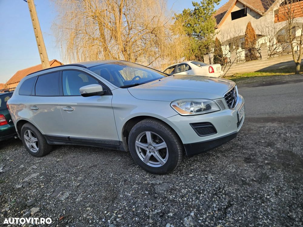 Volvo XC 60 D4 Start-Stop Kinetic - 2