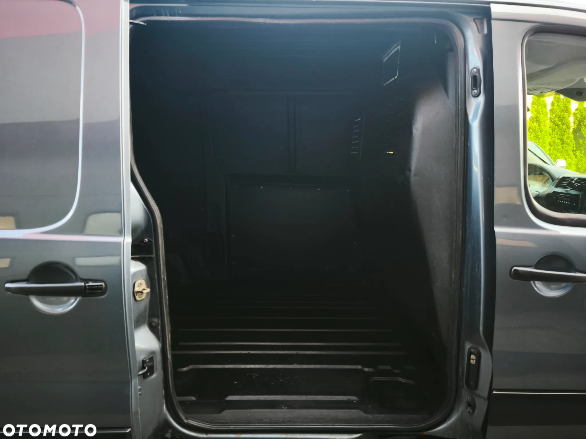 Peugeot Expert Scudo Jumpy - 16