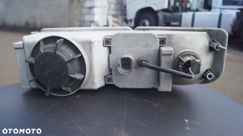 MAN L2000 KIERUNKOWSKAZ halogen lewy lampa 81253206092 - 3