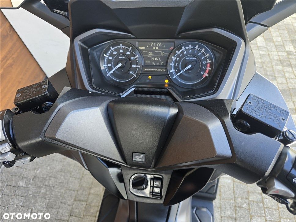 Honda NSS - 11