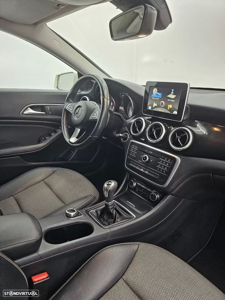 Mercedes-Benz CLA 180 d Urban - 51