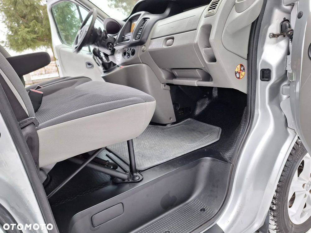 Opel Vivaro L1H1 DPF Tour Cosmo - 32